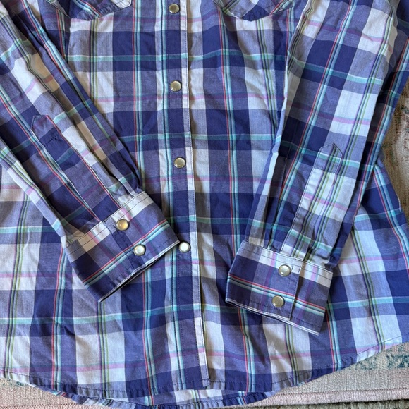 3 Wrangler buttondown shirt bundle- rodeo farm girl western country, cabin core - Picture 14 of 15